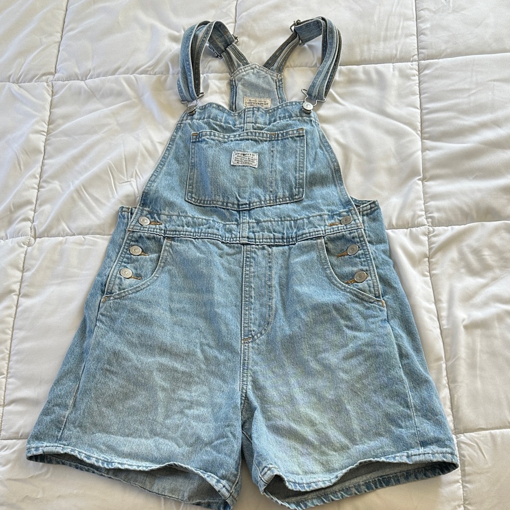 Levi’s overalls